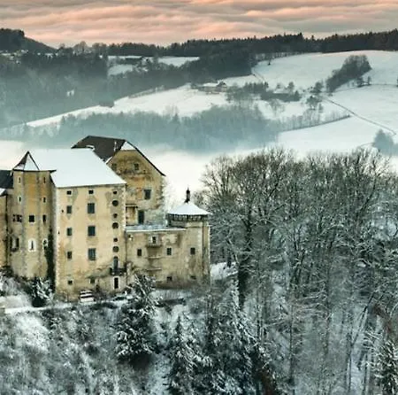 Burg Plankenstein Hotel